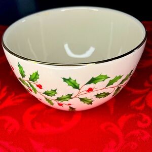 Lenox holiday design candy bowl